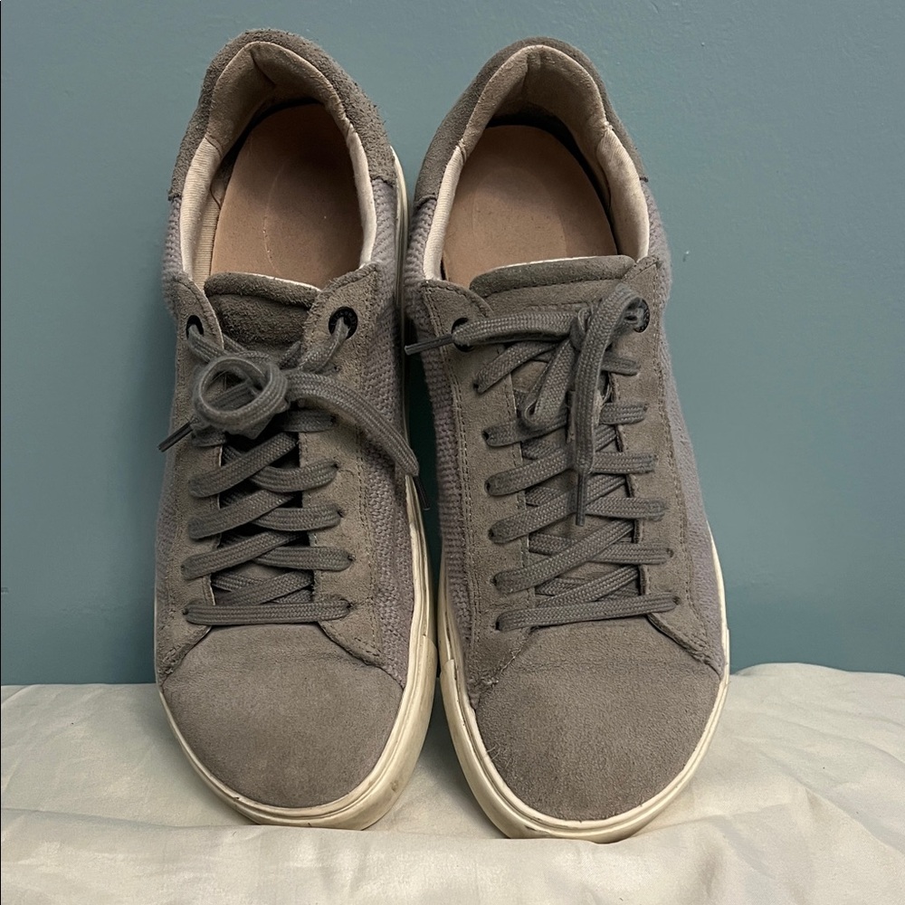 Birkenstock Gray Men’s  Athletic Shoes sz 9 Women Sz 7